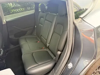 Tesla Model Y 2024, 9800 км, за 22071.91 USD - фото 9