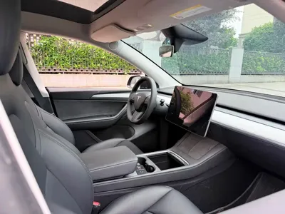 Tesla Model Y 2024, 9800 км, за 22071.91 USD - фото 11