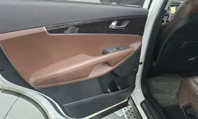 Kia Sorento 2016, 101850 км, за 9446.26 USD - фото 25