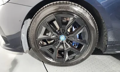 BMW i5 2024, 87110 км, за 38072.73 USD