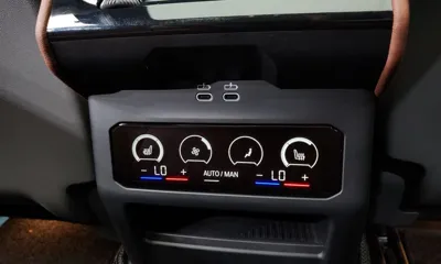 BMW i5 2024, 87110 км, за 38072.73 USD - фото 36