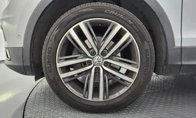 Volkswagen Tiguan 2018, 56799 км, за 15157.44 USD