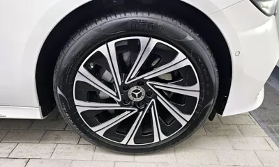 Mercedes-Benz E-Class 2026, 617 км, за 54046.9 USD