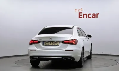 Mercedes-Benz A-Class 2021, 71583 км, за 15523.62 USD - фото 4