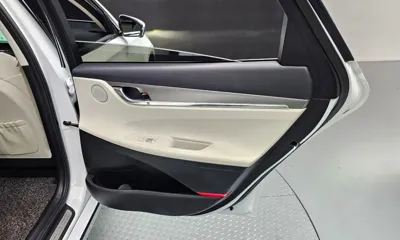 Hyundai Grandeur 2022, 53665 км, за 17915.32 USD - фото 25