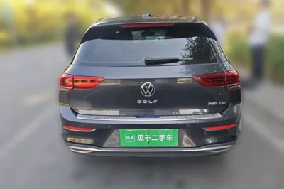 Volkswagen Golf 2021, 68900 км, за 12335 USD