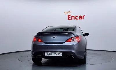 Hyundai Genesis 2009, 188810 км, за 2642.38 USD