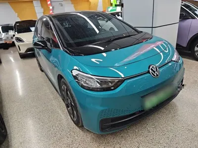 Volkswagen ID.3 2023, 52900 км, за 11566.39 USD