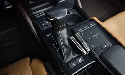 Lexus ES 2020, 81244 км, за 24777 USD - фото 9