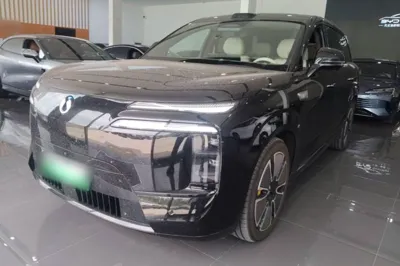 Denza N8L · 2025 год