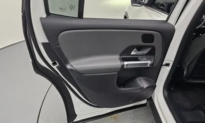 Mercedes-Benz EQB 2024, 36379 км, за 27701.2 USD - фото 25