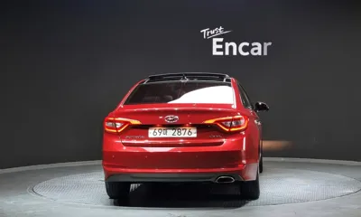Hyundai Sonata 2015, 104381 км, за 6240.14 USD
