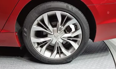 Hyundai Sonata 2015, 104381 км, за 6240.14 USD