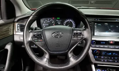 Hyundai Sonata 2015, 104381 км, за 6240.14 USD - фото 13