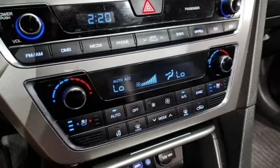 Hyundai Sonata 2015, 104381 км, за 6240.14 USD - фото 19