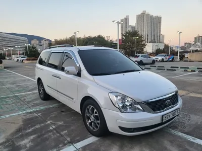 Kia Canival 2013, 206900 км, за 3838.15 USD