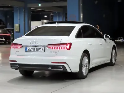 Audi A6 2020, 152146 км, за 14375.74 USD