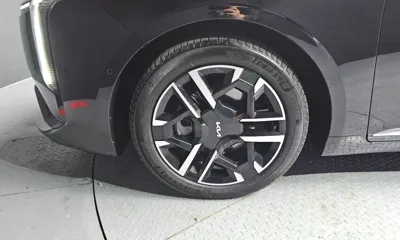 Kia K8 2025, 11849 км, за 26164.52 USD