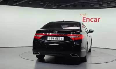 Hyundai Grandeur 2016, 182506 км, за 3903.2 USD
