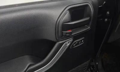 Jeep Wrangler 2017, 144670 км, за 14116.59 USD - фото 13