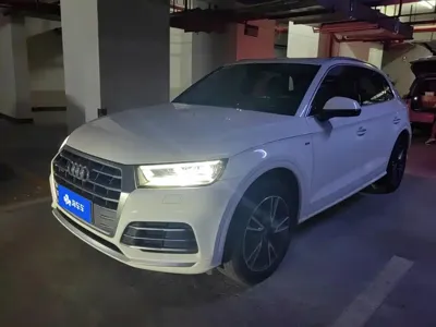Audi Q5L · 2021 год