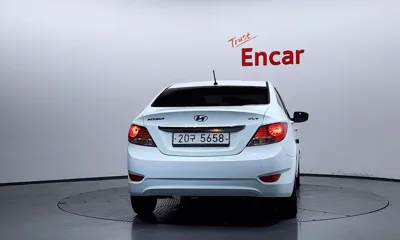 Hyundai Accent 2015, 111722 км, за 3255.84 USD