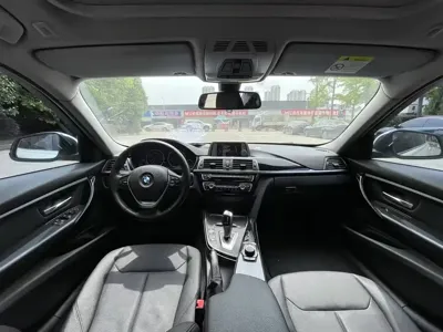 BMW 3 Series 2017, 100000 км, за 8651.98 USD