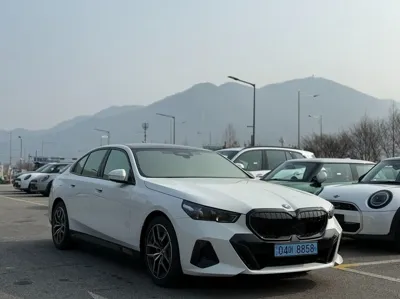 BMW i5 · 2026 год
