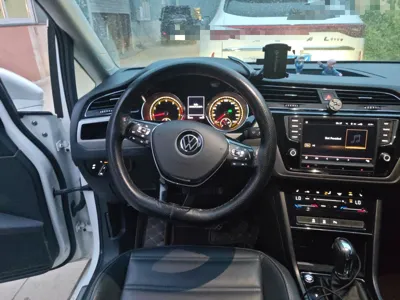 Volkswagen Touran 2021, 85300 км, за 13772 USD - фото 11