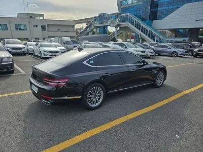 Genesis G80 2023, 4581 км, за 28741.32 USD - фото 6