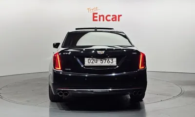 Cadillac CT6 2018, 120891 км, за 10906.94 USD