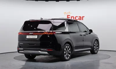 Kia Canival 2023, 73885 км, за 17847.71 USD