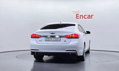 Hyundai Genesis 2016, 107089 км, за 8710.91 USD