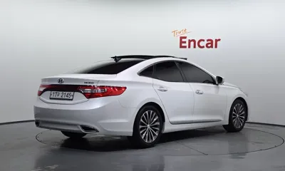Hyundai Grandeur 2014, 206105 км, за 4362.83 USD