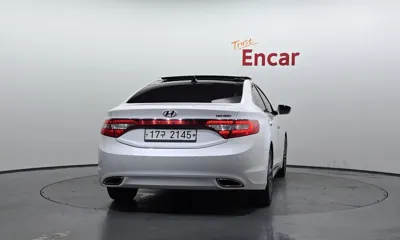 Hyundai Grandeur 2014, 206105 км, за 4362.83 USD