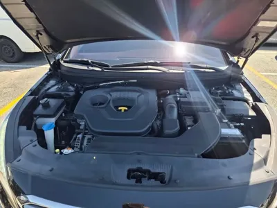 Hyundai Sonata 2016, 136686 км, за 5200.54 USD