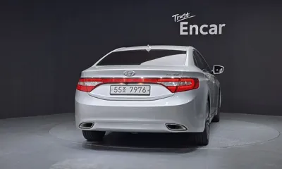 Hyundai Grandeur 2013, 150200 км, за 4226.08 USD