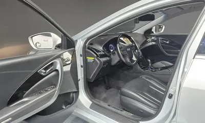 Hyundai Grandeur 2013, 150200 км, за 4226.08 USD - фото 10