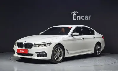 BMW 5-Series · 2018 год