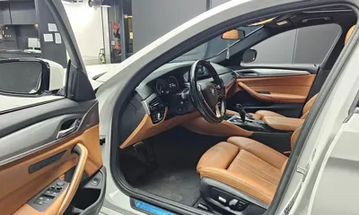 BMW 5-Series 2018, 90588 км, за 16830.26 USD - фото 10