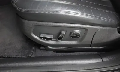 Hyundai Genesis 2015, 60323 км, за 7814.02 USD - фото 27
