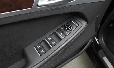 Hyundai Genesis 2015, 60323 км, за 7814.02 USD - фото 28