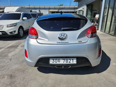 Hyundai Veloster 2012, 95305 км, за 2619.14 USD