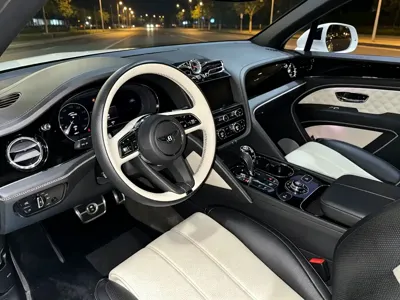 Bentley Bentayga 2022, 24000 км, за 327079.5 USD