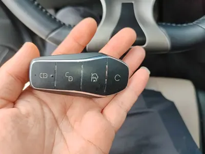 BYD Dolphin 2023, 51000 км, за 8710.84 USD - фото 9