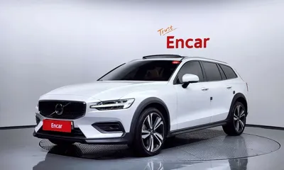 Volvo V60 · 2020 год