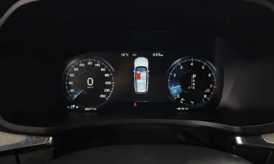 Volvo V60 2020, 89077 км, за 18326.32 USD - фото 8