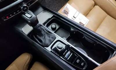 Volvo V60 2020, 89077 км, за 18326.32 USD - фото 9