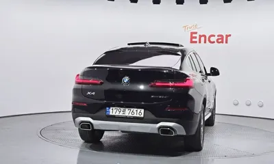 BMW X4 2022, 47732 км, за 26997.16 USD