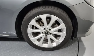 Mercedes-Benz E-Class 2018, 48794 км, за 15107.72 USD